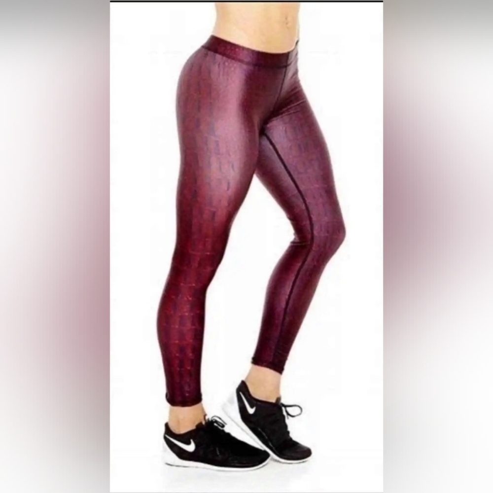 TEREZ Women's Burgundy Croc Animal Print Leggings Size M NWT